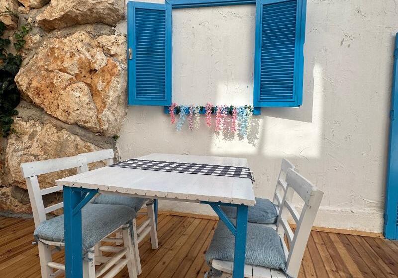 בית מלון כפרי Tek Han Kumkuyu