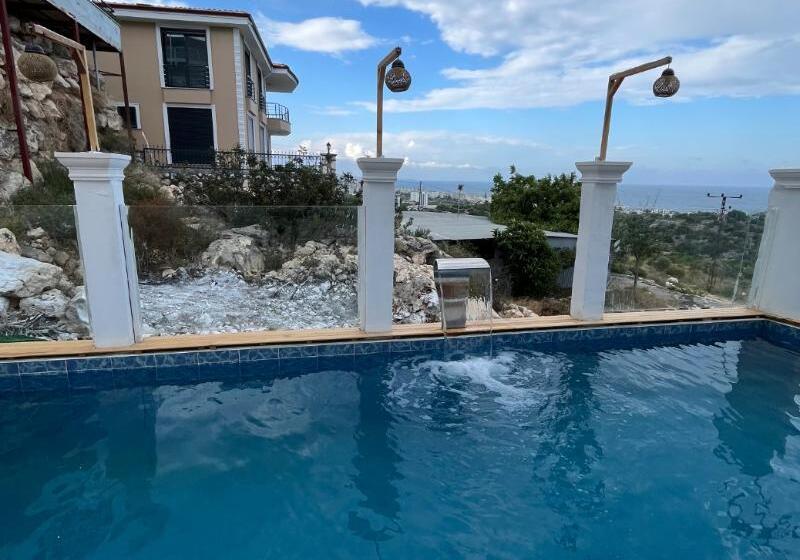 בית מלון כפרי Tek Han Kumkuyu