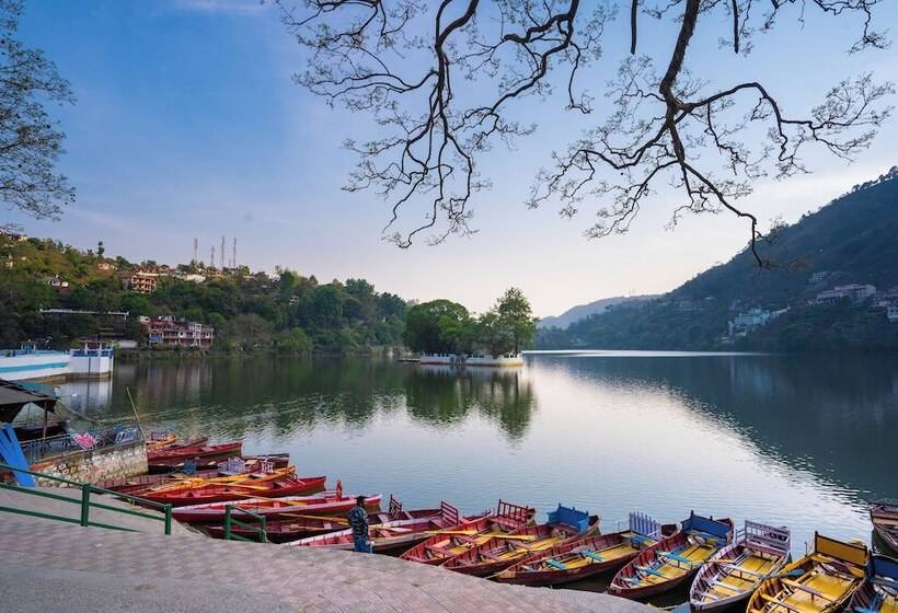 فندق The Lake Hill