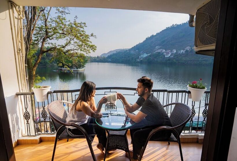 בית מלון כפרי The Lake Hill