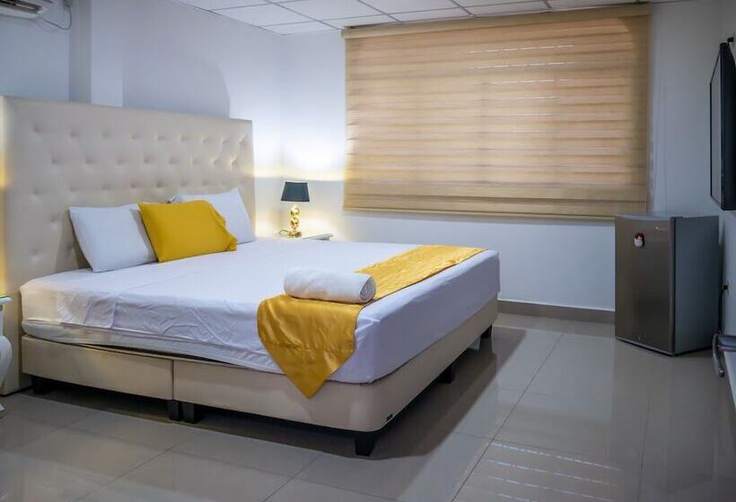 هتل The Royalty Inn