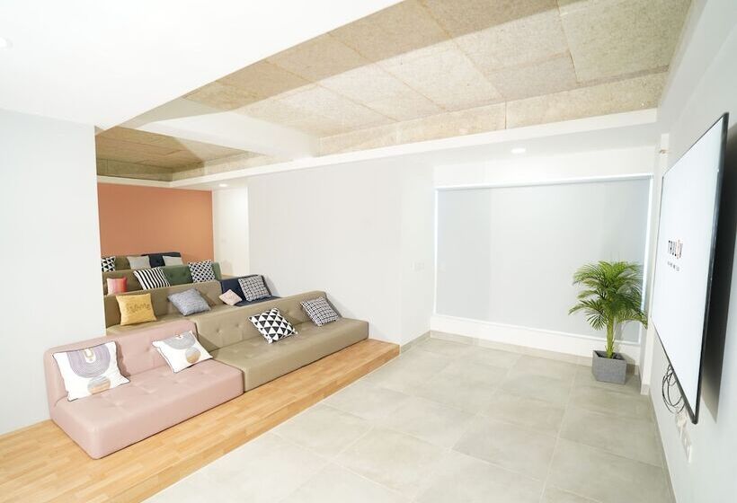 هتل Truliv Olympus Elite