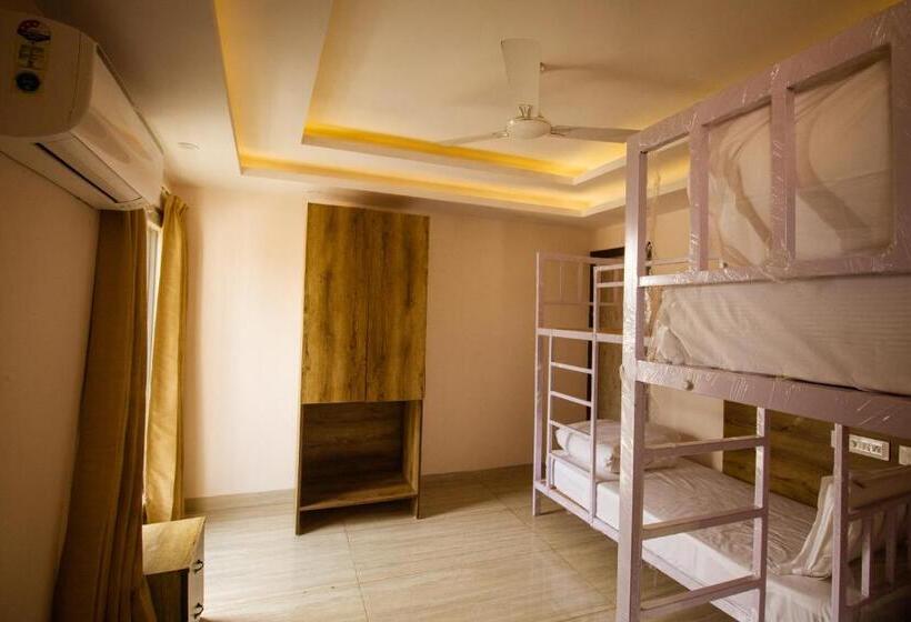 Ix Hostel