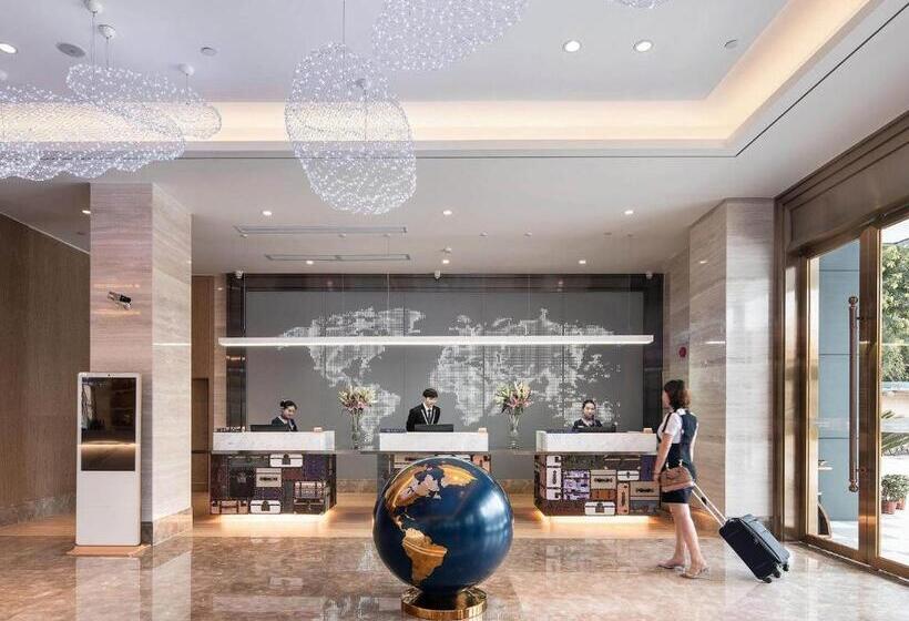 Kyriad Marvelous Hotel Luoding Ring City East Road