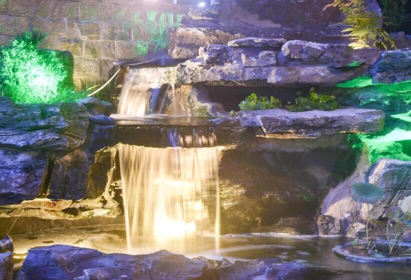 Kyriad Marvelous Hotel Luoding Ring City East Road