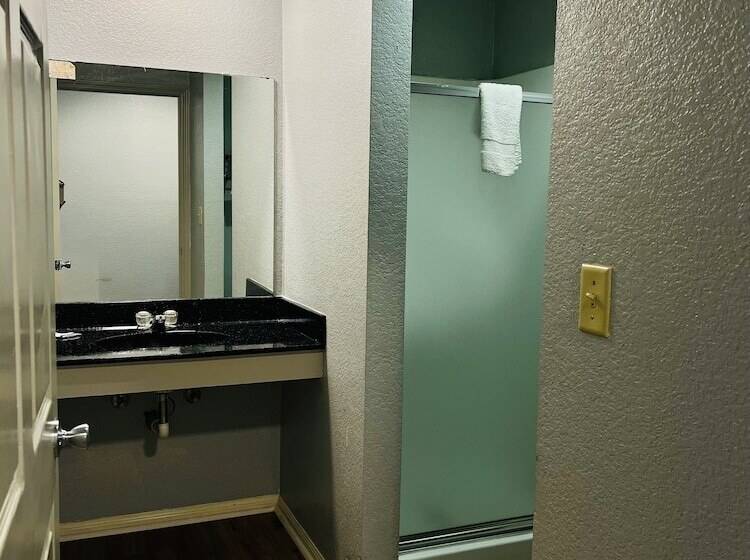 Мотель High Five Inn