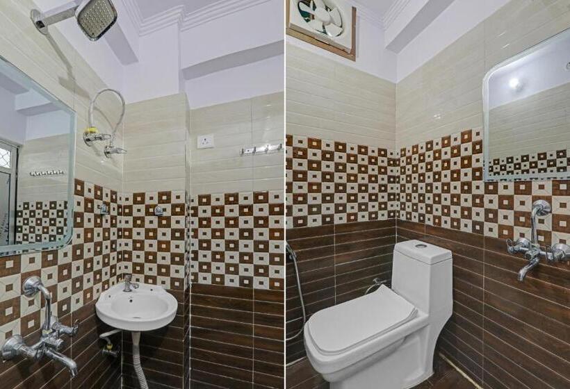 Oyo Flagship 86660 Hotel Rk Grand