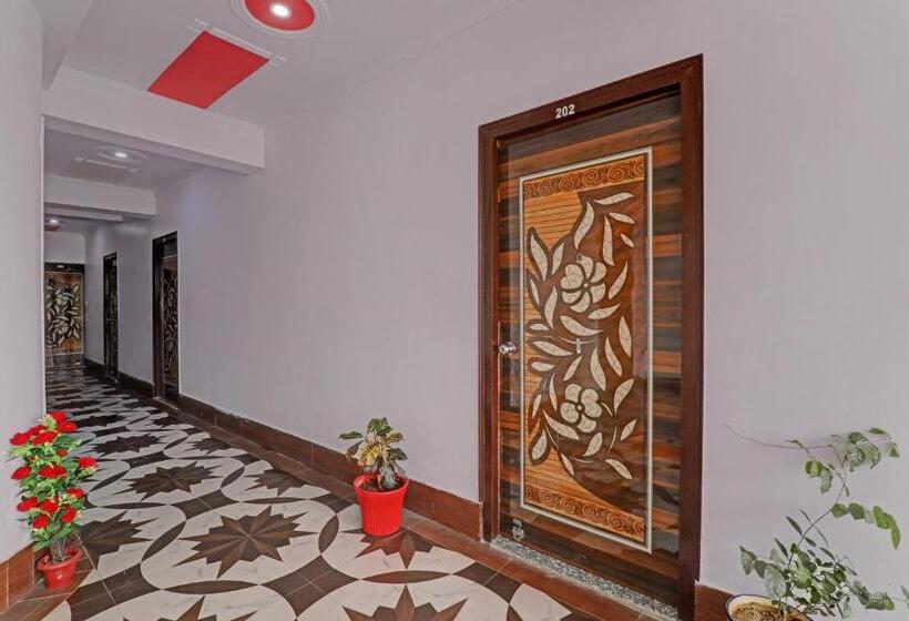 Oyo Flagship 86660 Hotel Rk Grand