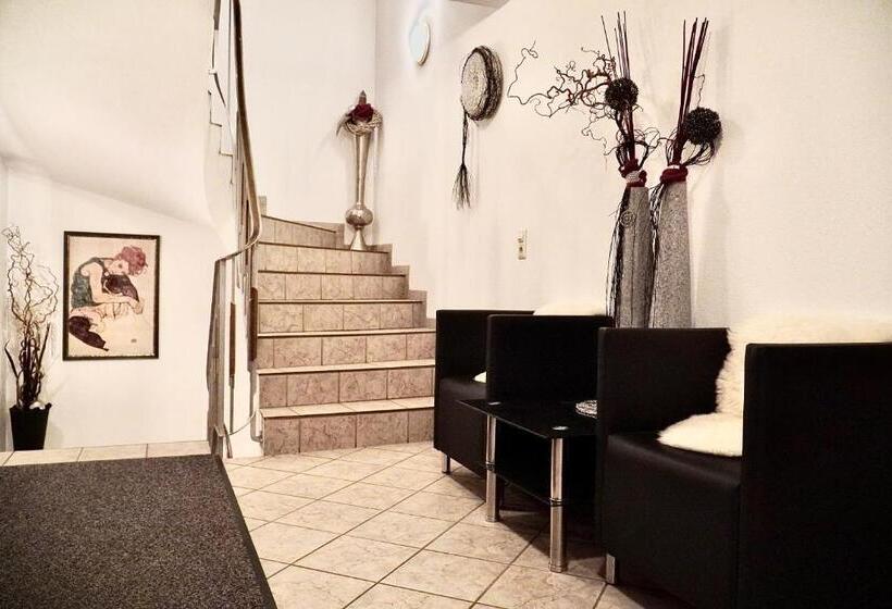 Пансион Apart Laresch