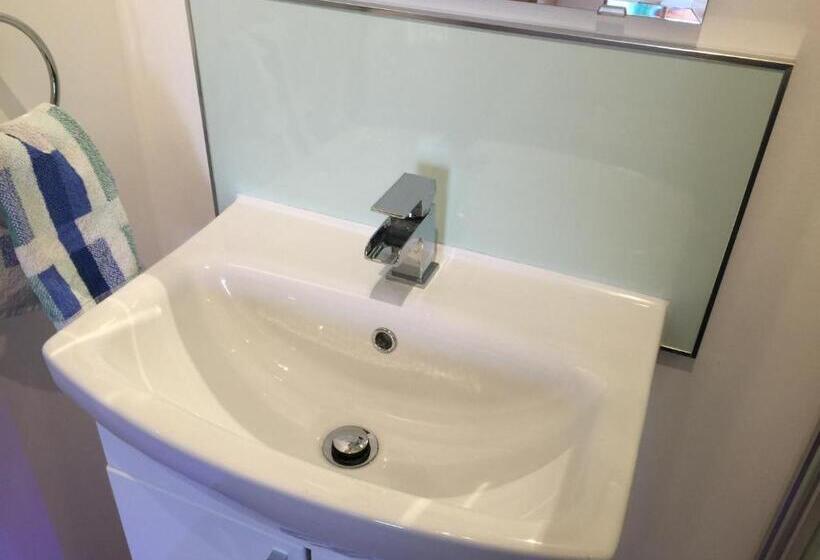 بنسيون Bank Guest House