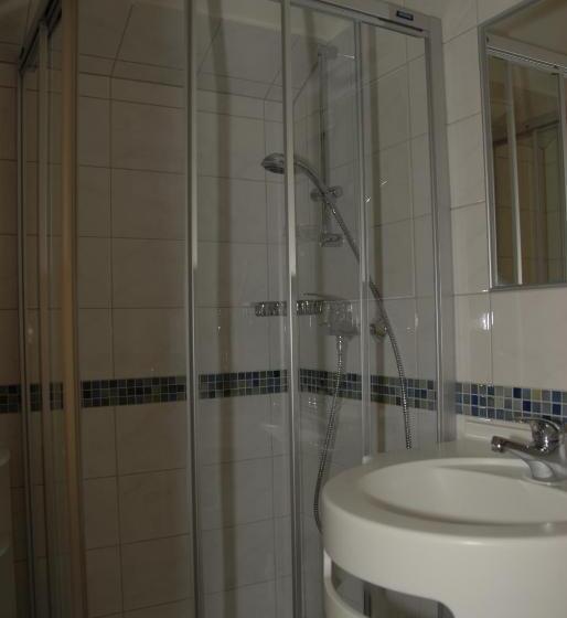 بنسيون Berghof   Riesneralm