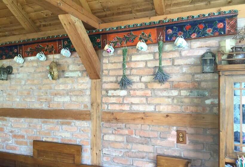 펜션 Casa Bunicilor