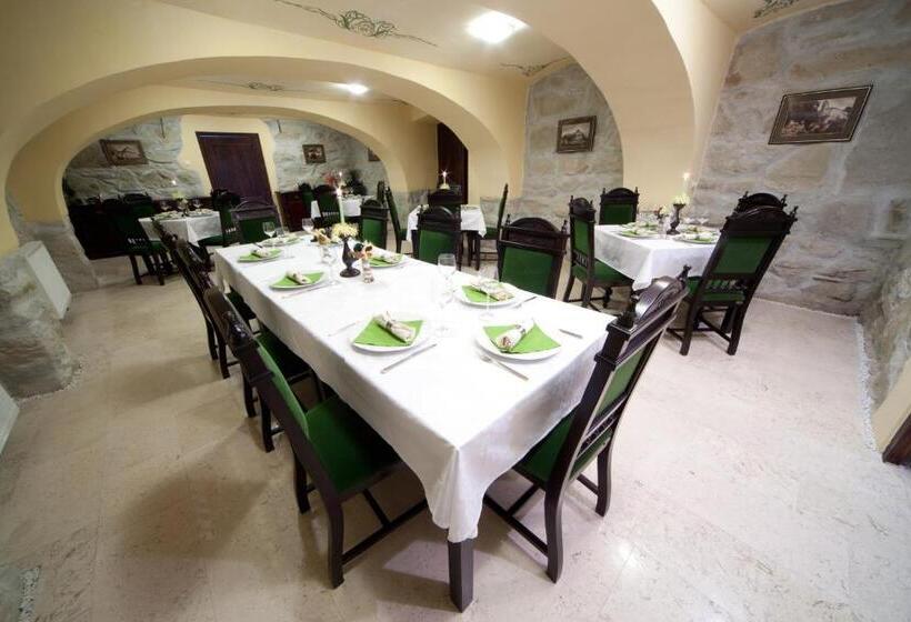 ペンション Conacul Benke