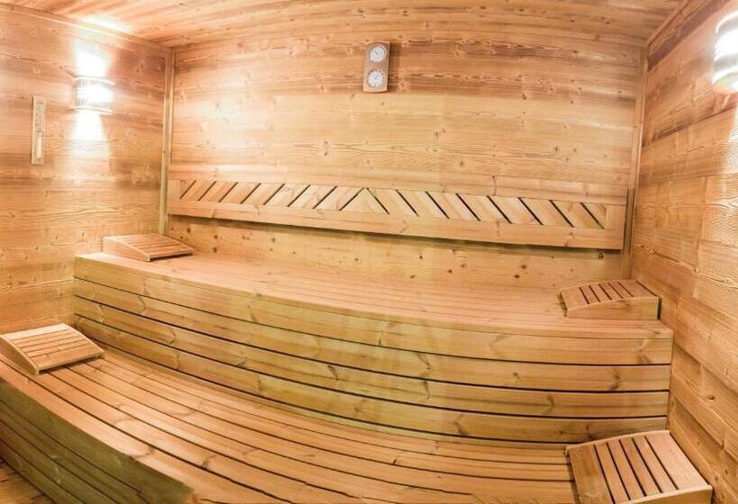 ペンション Conacul Benke