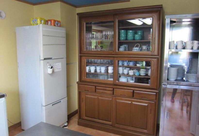 פנסיון Daisen Backpackers