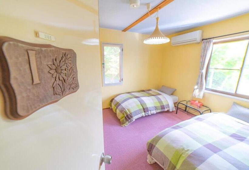 פנסיון Daisen Backpackers