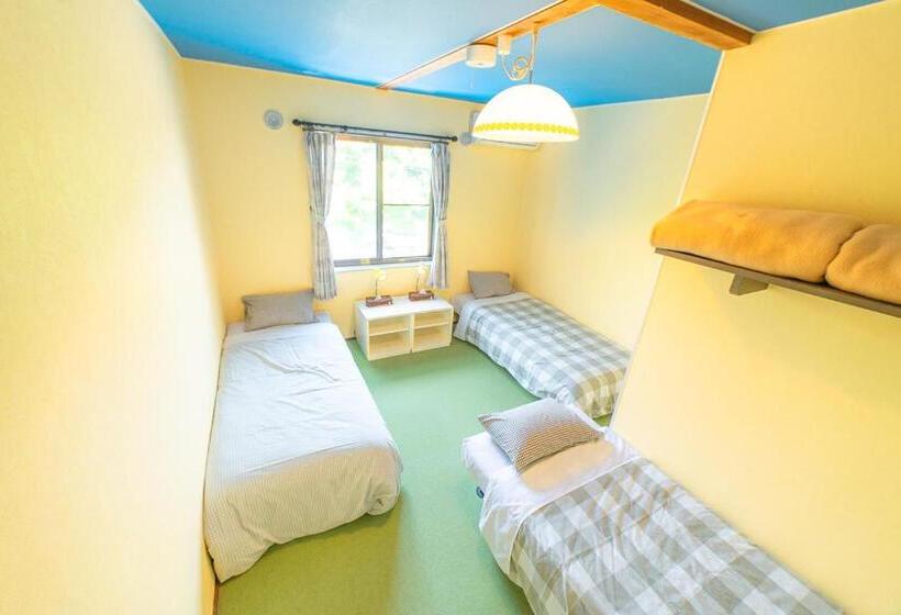 פנסיון Daisen Backpackers