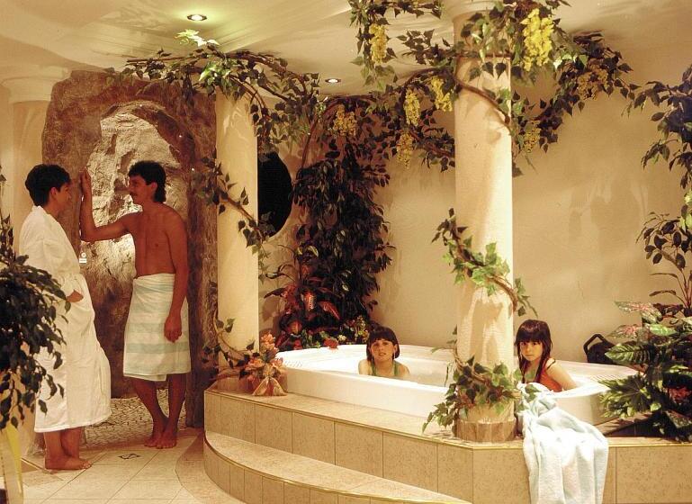 پانسیون Garni Binta