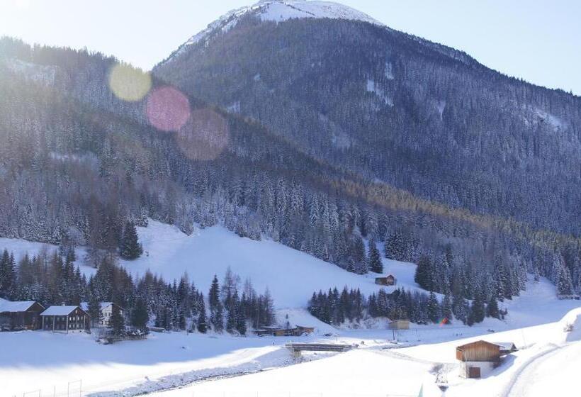 بنسيون Garni Rudigier