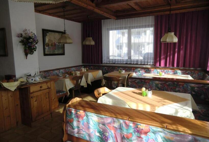 بنسيون Garni Rudigier