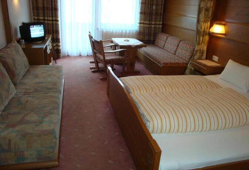 ペンション Garni Val Sinestra