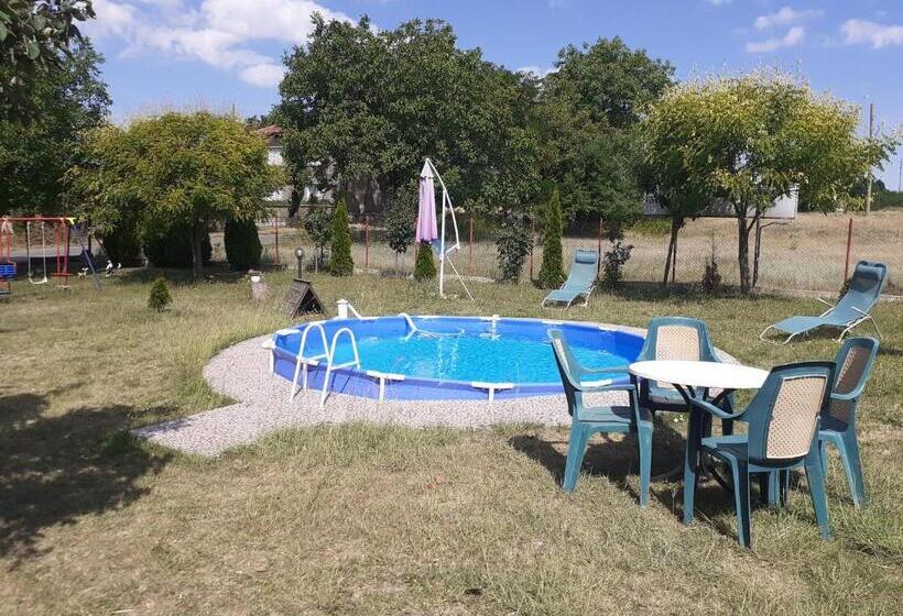 بنسيون Guest House Edelvais