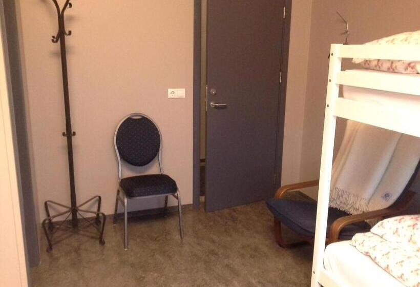 پانسیون Guesthouse Reynir