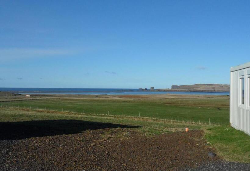 پانسیون Guesthouse Reynir