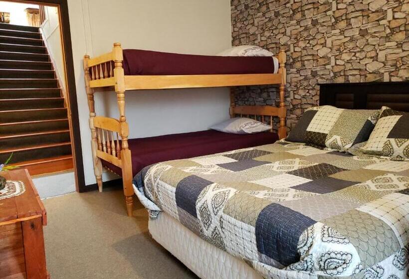 פנסיון Hostal Torres Del Paine 2