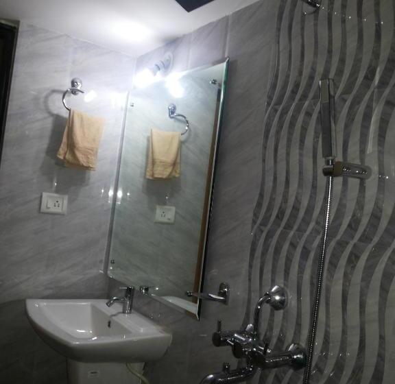 פנסיון Jason Guest House