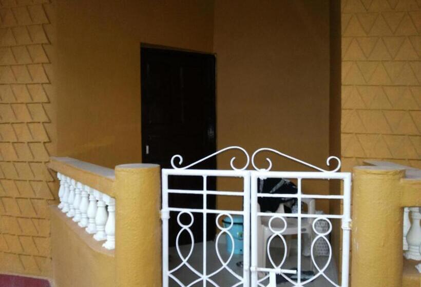 פנסיון Jason Guest House