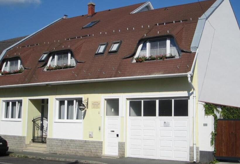 펜션 Kántor Vendégház