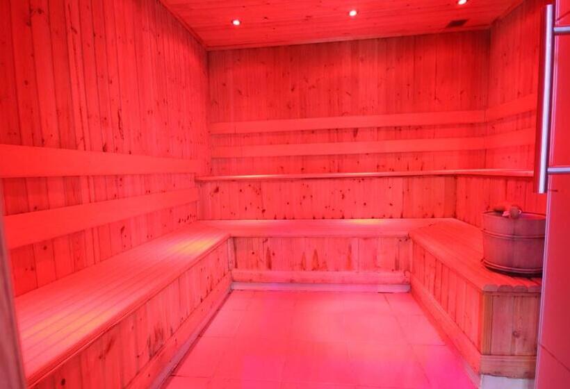 펜션 La Villa Roannaise