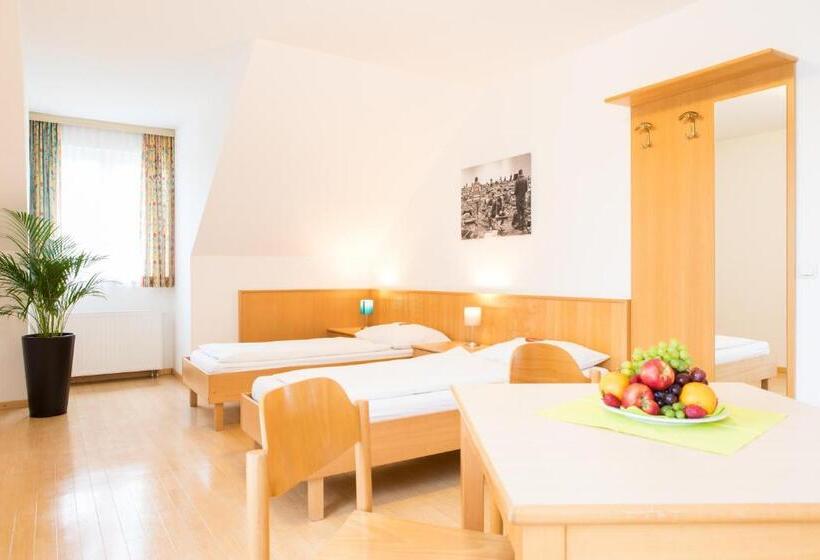 بنسيون Litz   Das Erlebnishaus Am Attersee