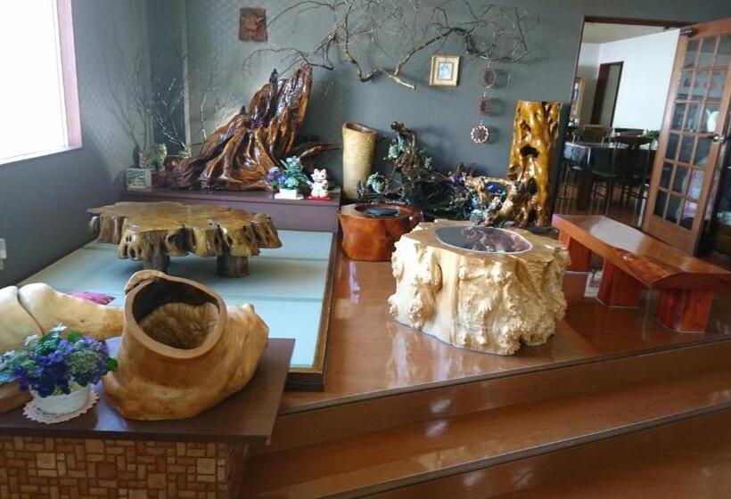 بنسيون Lodge Edmonton