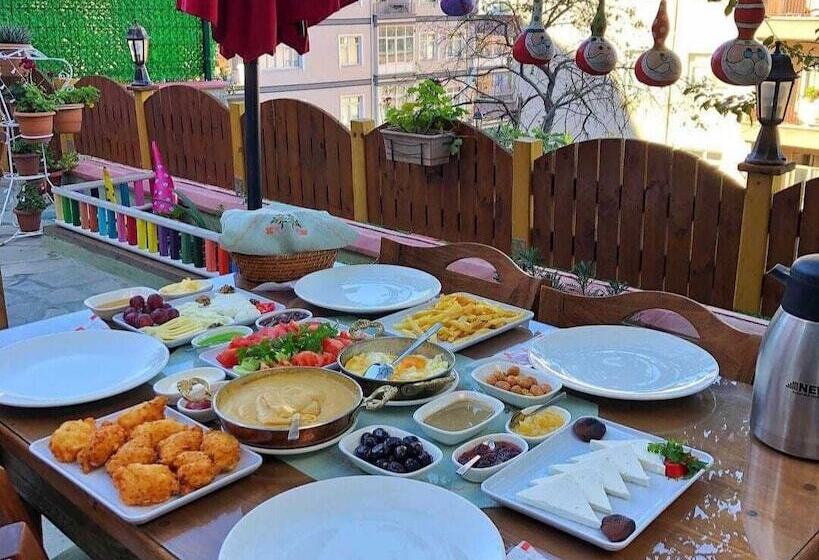 펜션 Necati Bey Konak Otel