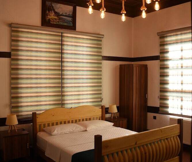 펜션 Necati Bey Konak Otel