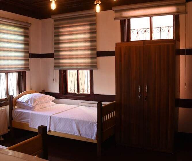 펜션 Necati Bey Konak Otel