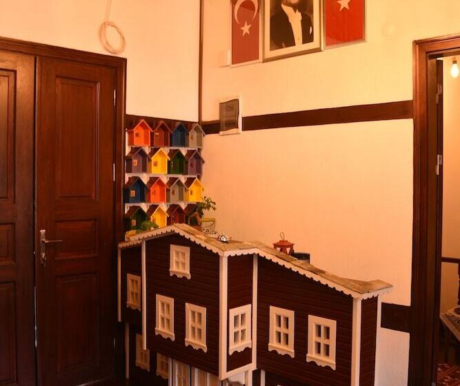 펜션 Necati Bey Konak Otel