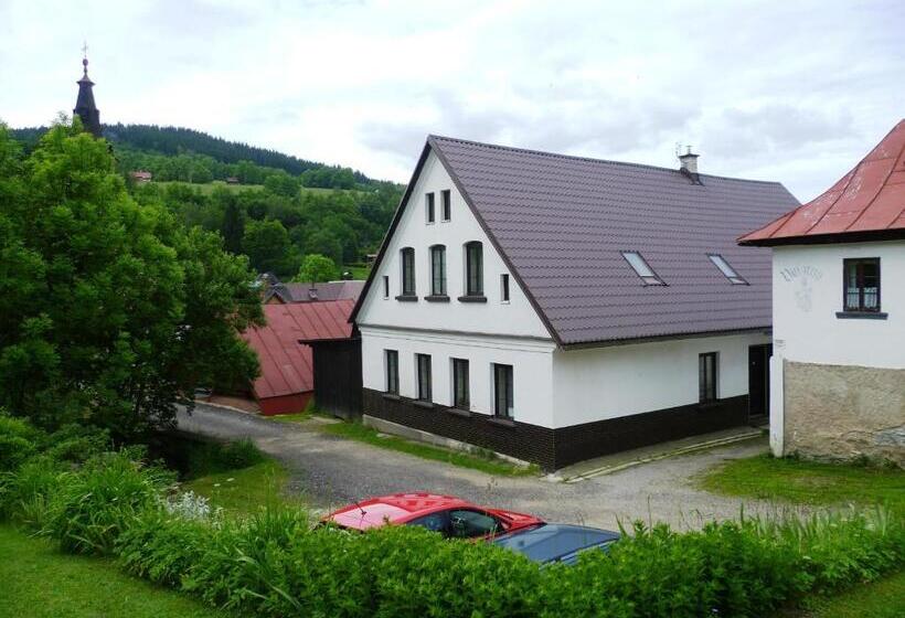 膳宿费 Penzion Pod Studenovem