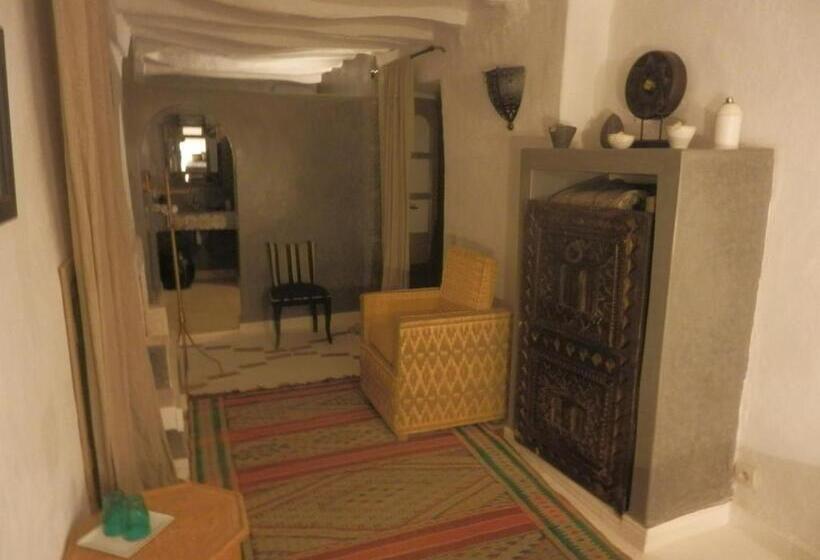 پانسیون Riad El Koudia