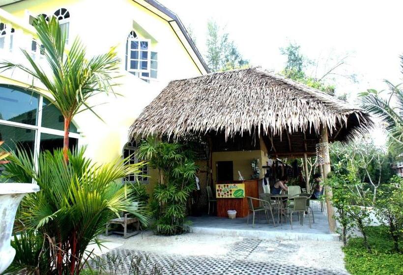 פנסיון Roo Poo Guest House