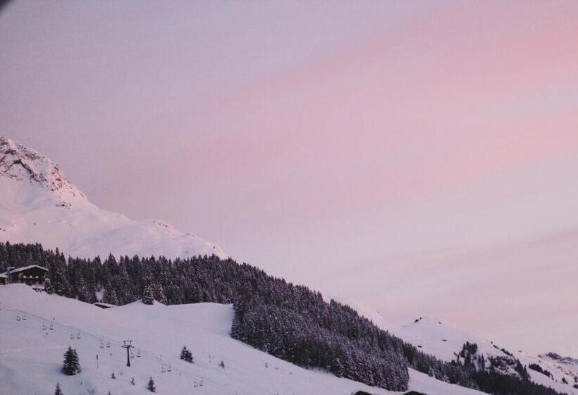 پانسیون Sandbur Das Walserhaus