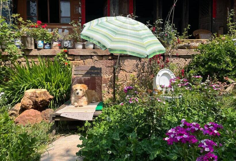 膳宿费 Up Air Guest House