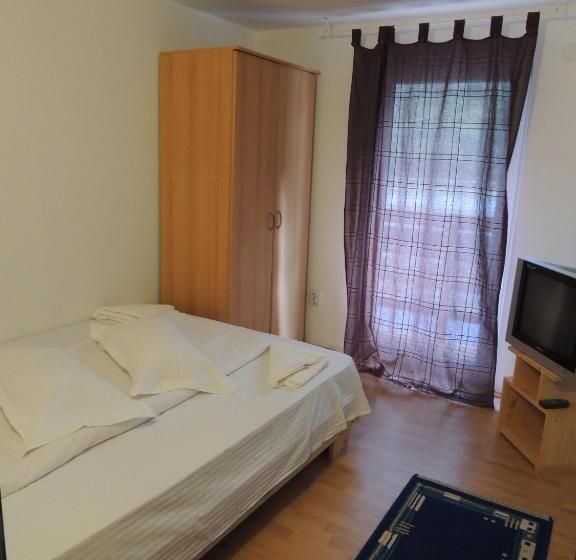 بنسيون Vila Giulia