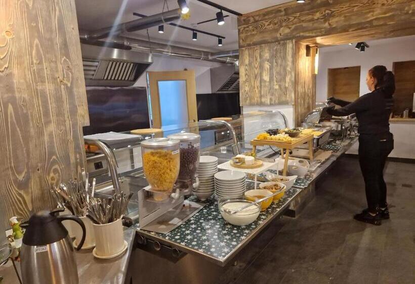 פנסיון Vila Platoul Soarelui