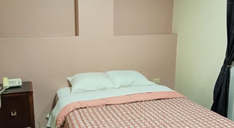 Отель Jomaley Real