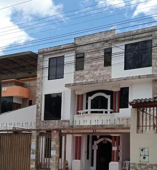 Отель Jomaley Real