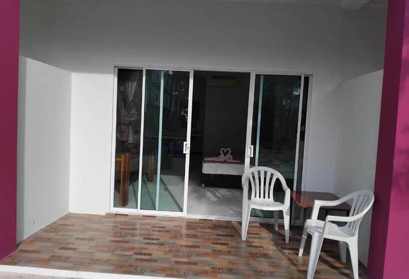 استراحتگاه Khaolak Summer House 2