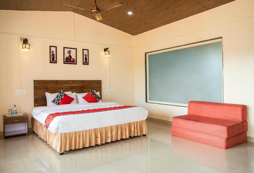 אתר נופש Dark Forest Retreat